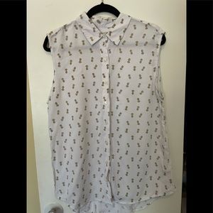 White Large Collared Sleeveless Button Down